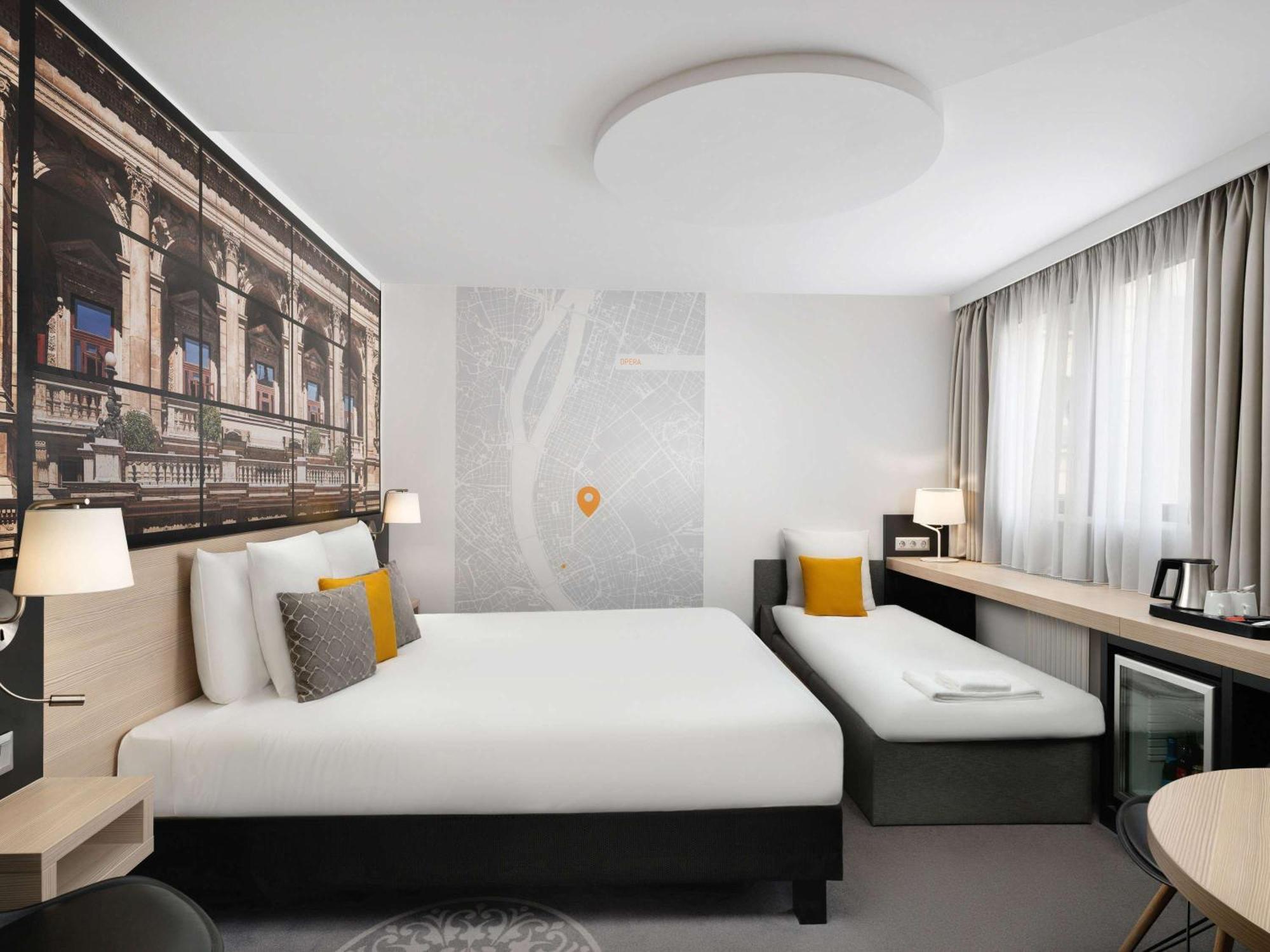 Mercure Center Hotel